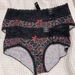 NWT- Torrid - 00/ 10-12 Two cheeky panties